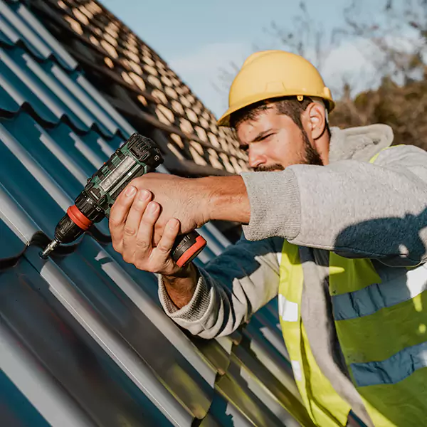 Why Orland Park Homeowners Choose Orland Park Roofing Contractor for Steel Roof Repair Service?